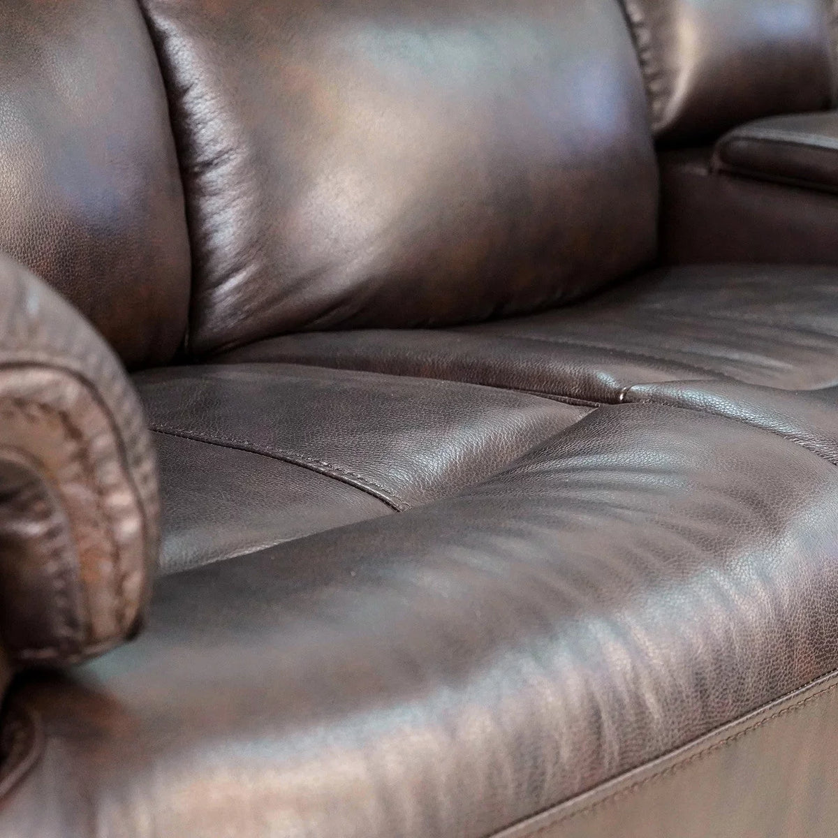 Leather Power Reclining Loveseat with Adjustable Headrest U17643