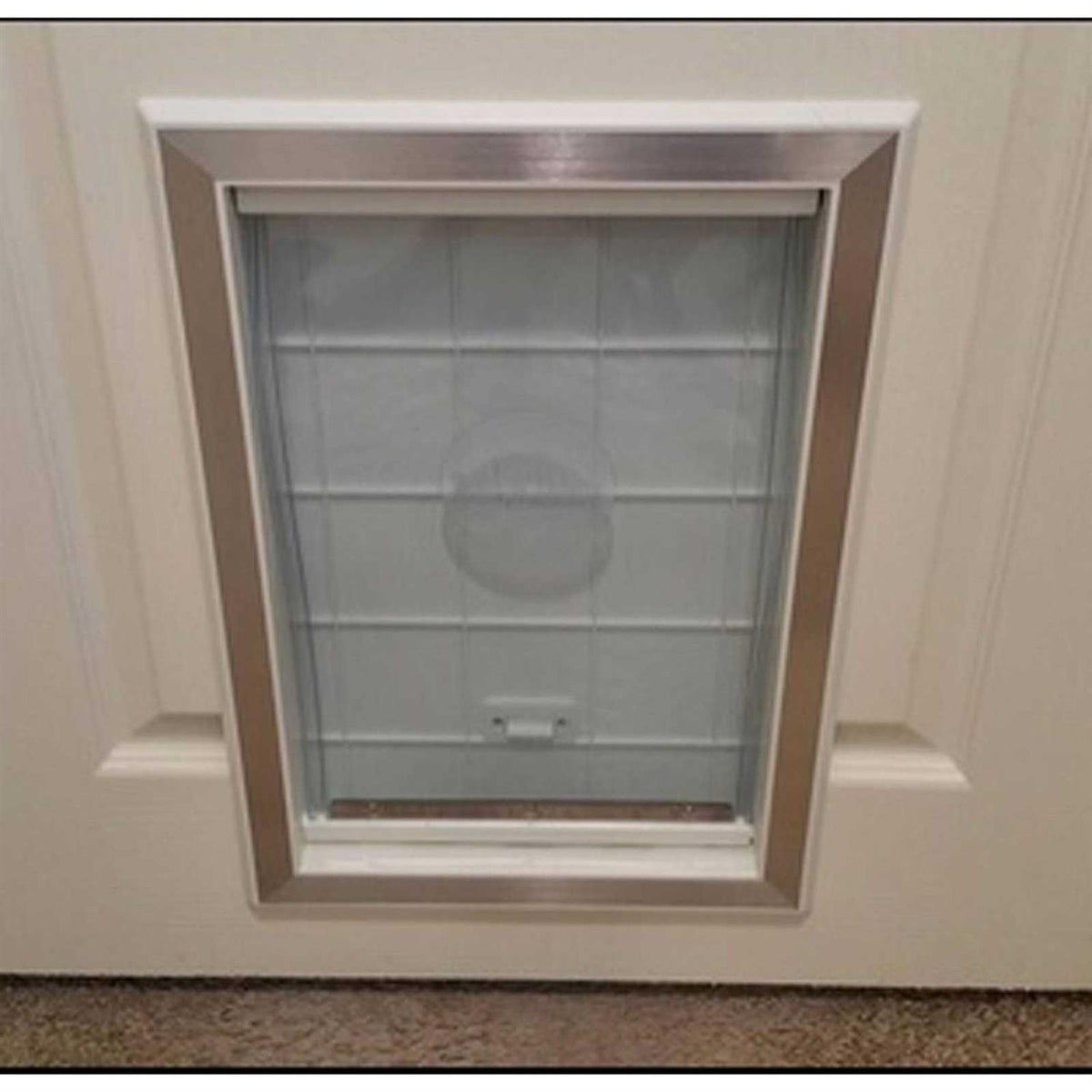 Large Plastic Dog Door with Aluminum Lining K46799