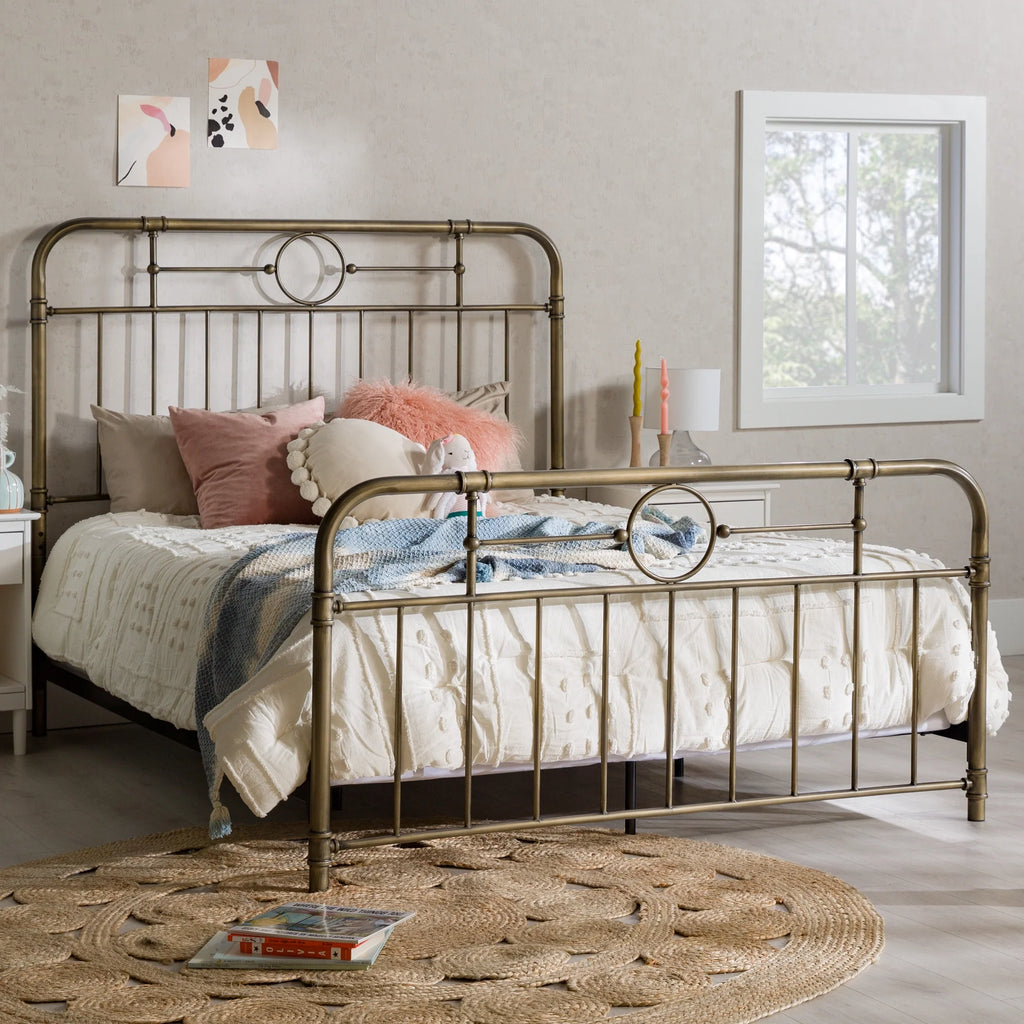 Queen Metal Bed C7145
