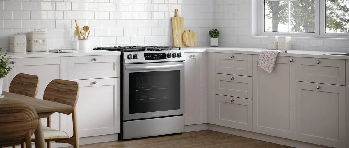 30" Front Control Gas Range with Convection Bake Y73359