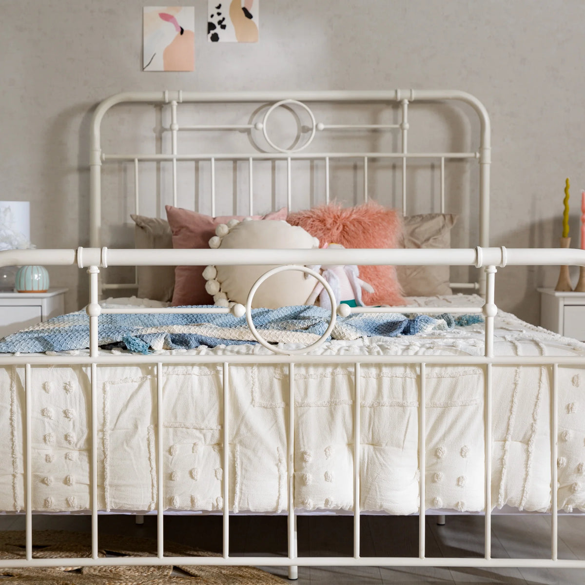 Queen Metal Bed C7145