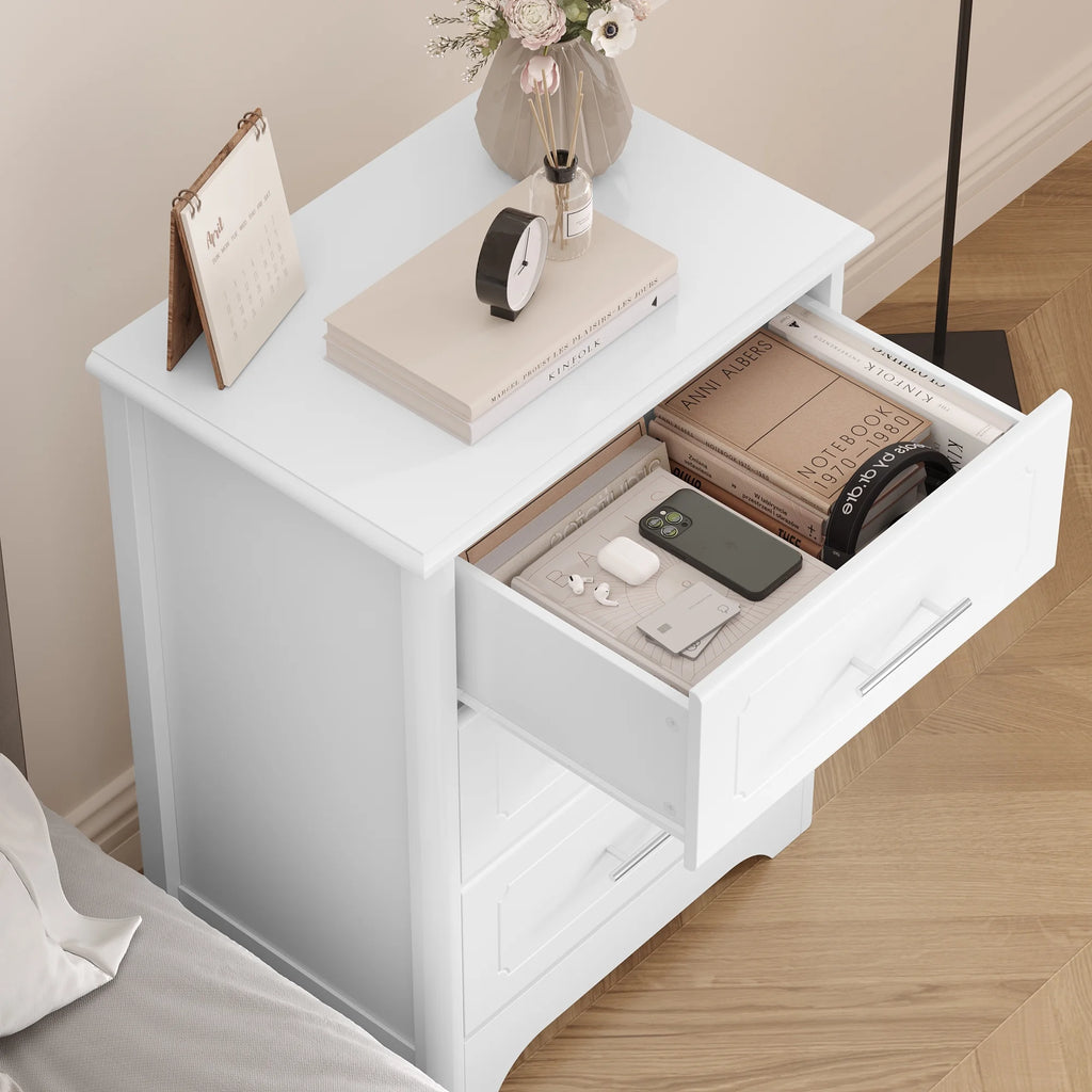 White 3 Drawer Dresser X2085