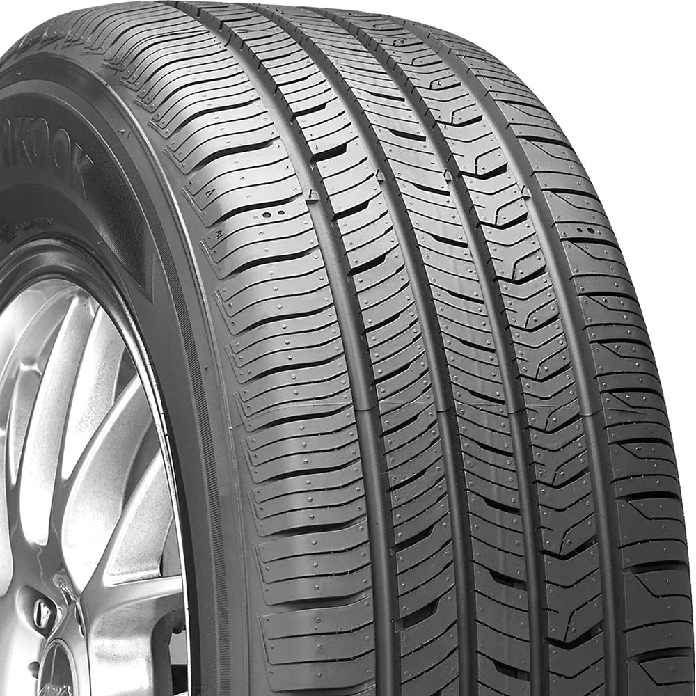 All Season 225/40R18 92V XL Passenger Tire M81890