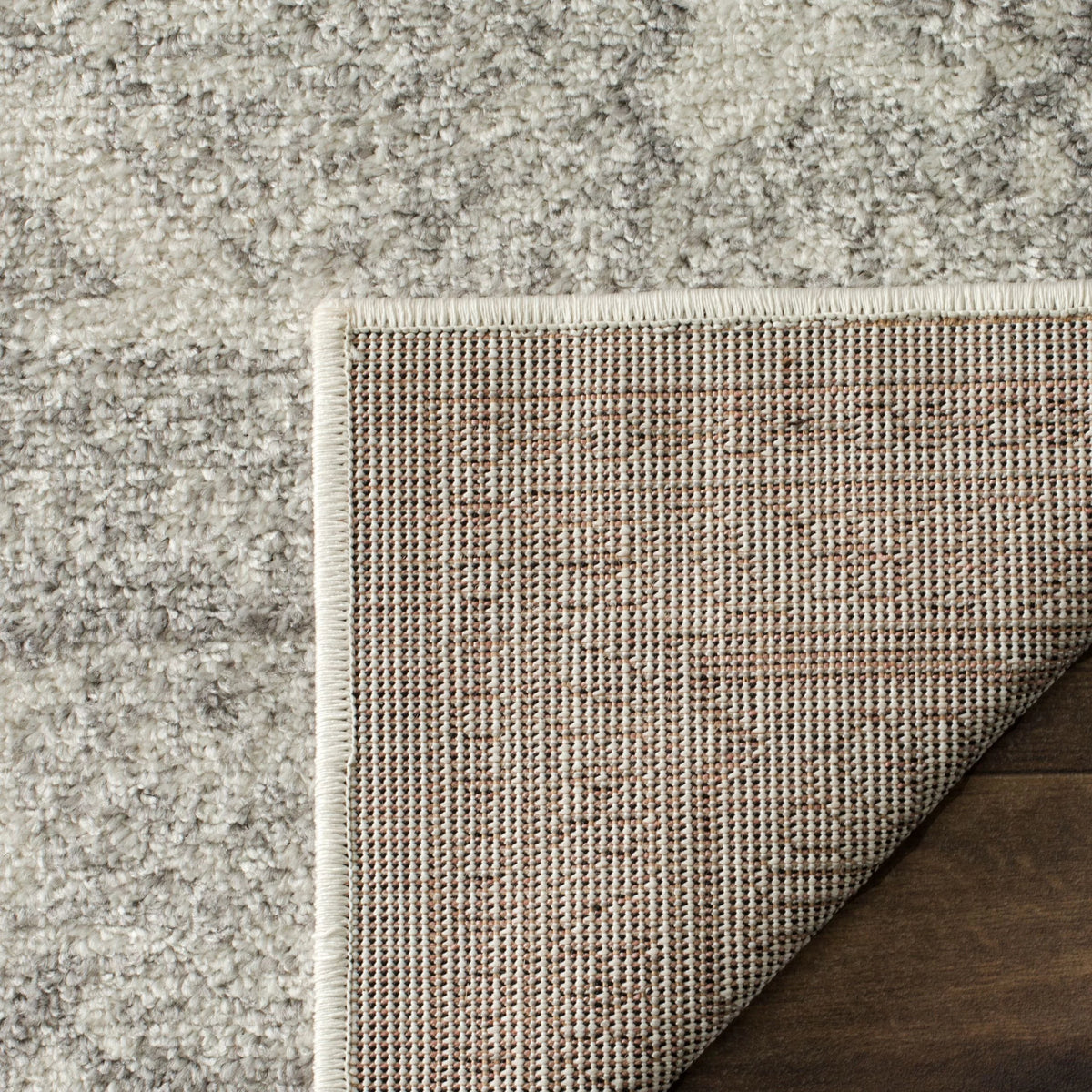 Ivory Silver 6' x 6' Round Area Rug F510