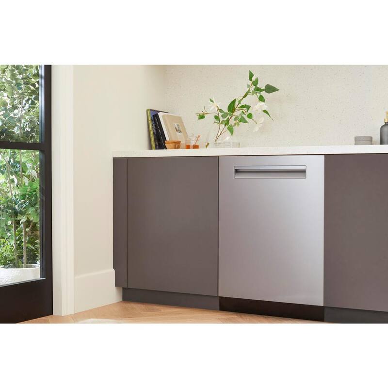 24 in. Stainless Steel Dishwasher with Stainless Steel Tub, 38 dBA S892519