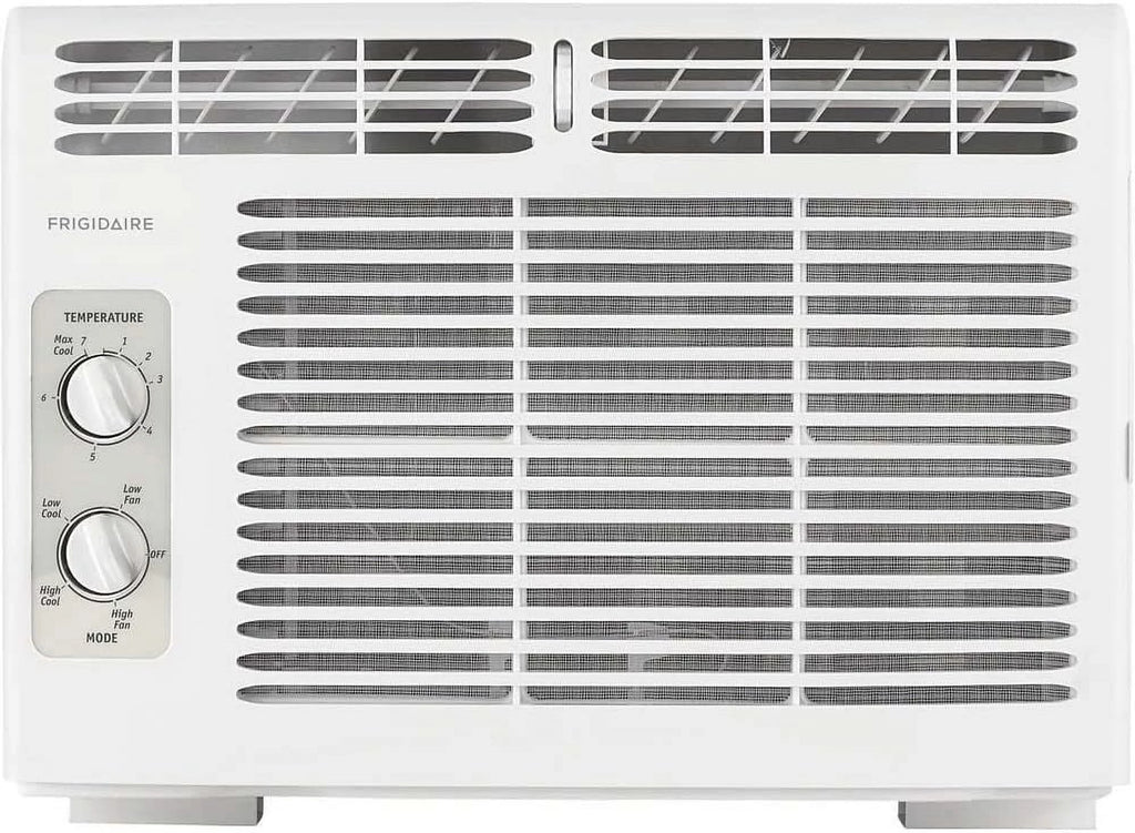 White 5000 BTU Window Air Conditioner Q836