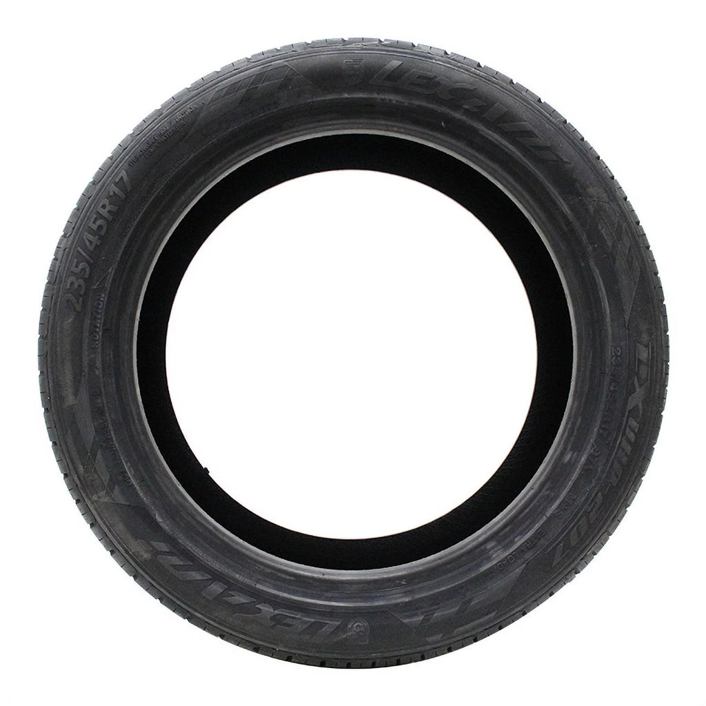 225/60R18 104 V Tire C613