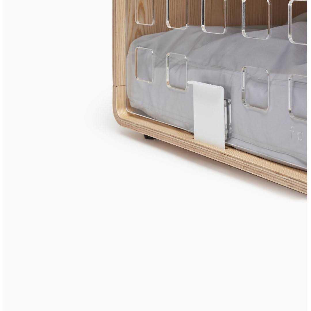 Pet Crate Gate J920