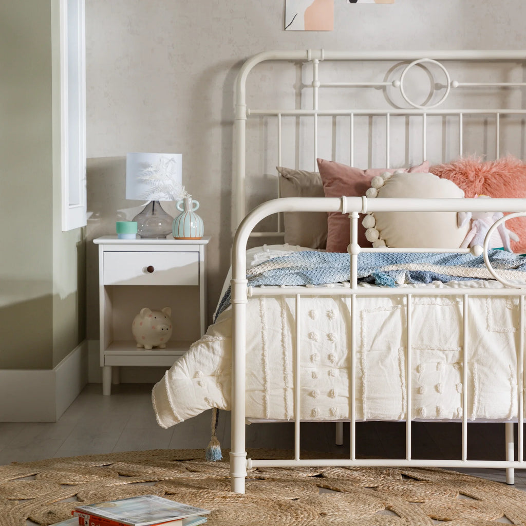 Queen Metal Bed C7145