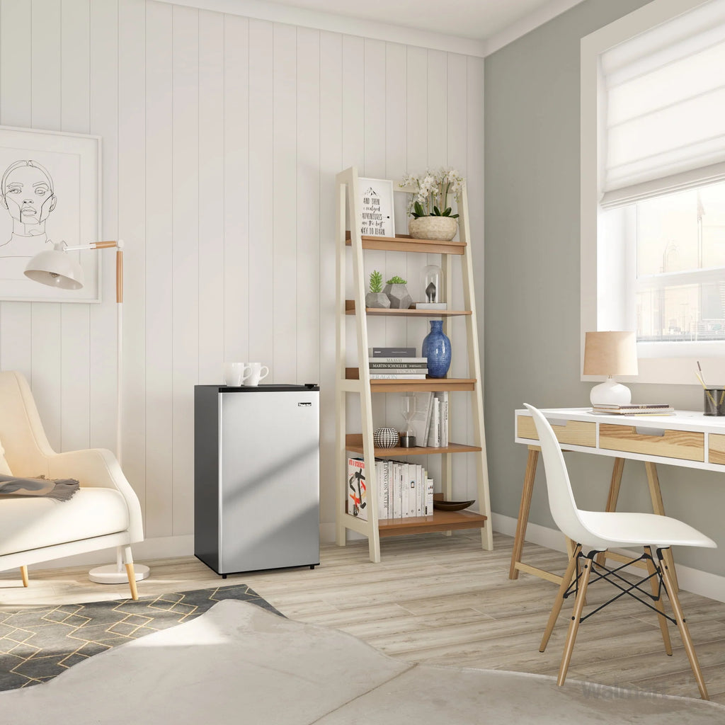 3.5 Cu Ft Mini Refrigerator with Freezer K460133