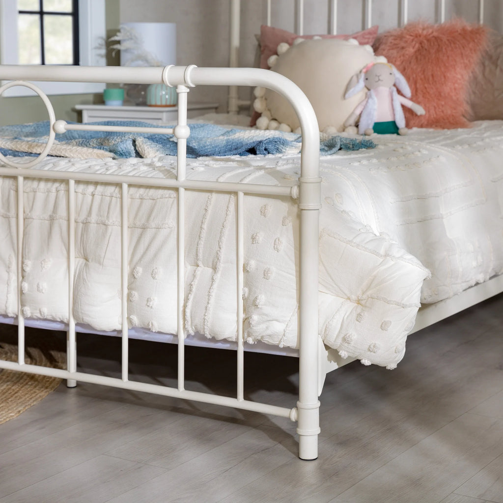 Queen Metal Bed C7145